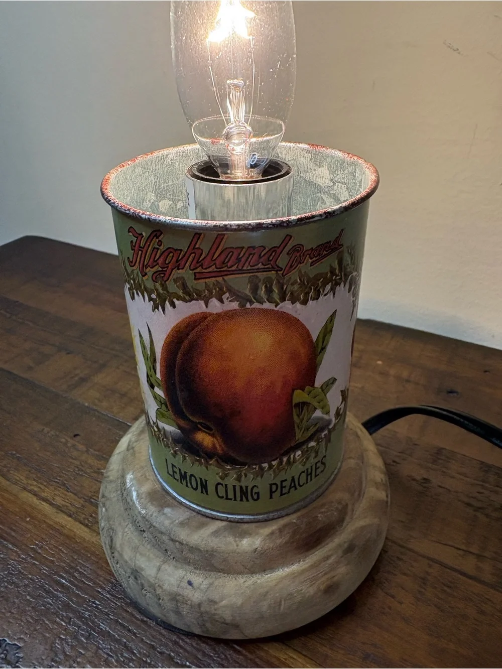 Vintage Style Miniature Table Lamp Of Canister Base Labeled “ Lemon Cling Peach” - Picture 11 of 13